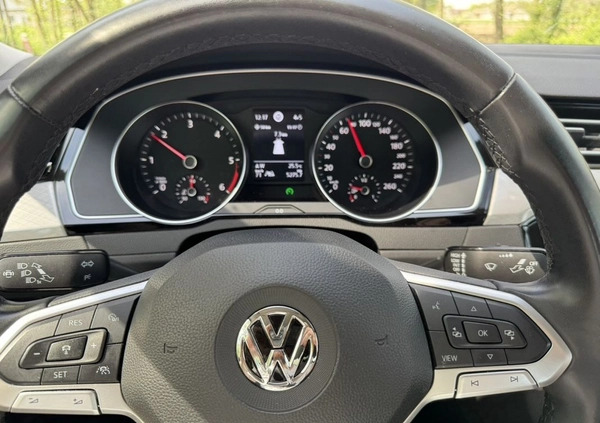 Volkswagen Passat cena 79700 przebieg: 133000, rok produkcji 2020 z Tarnogród małe 781